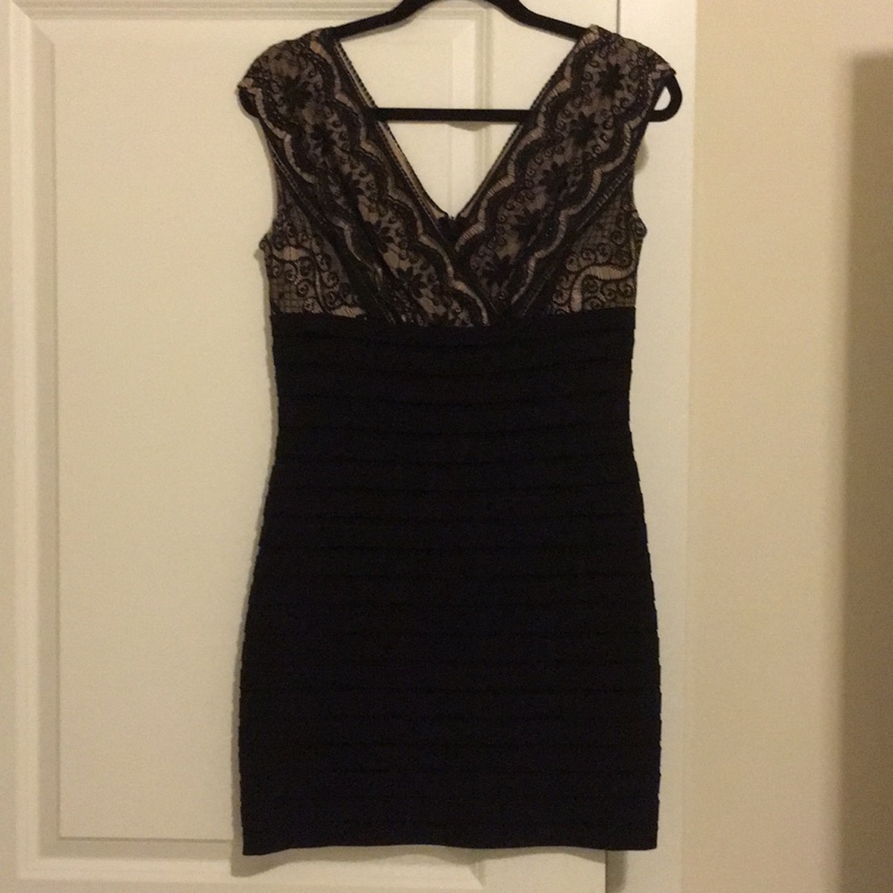 Adrianna Papell Lace bust mini dress - Picture 2 of 4